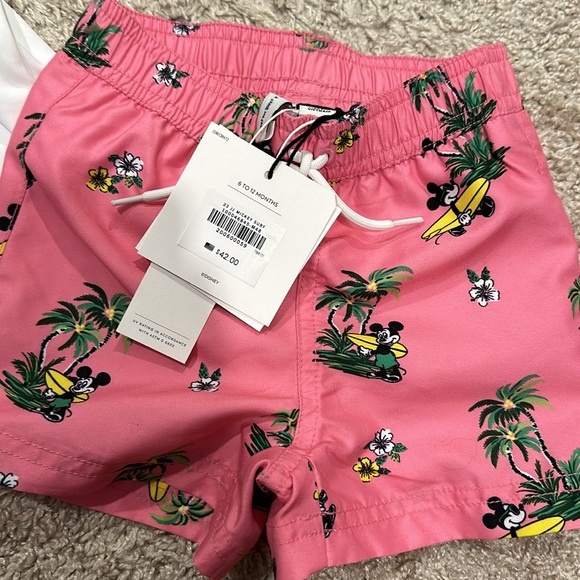 NWT Janie and jack Mickey rash guard and trunks - Picture 2 of 3